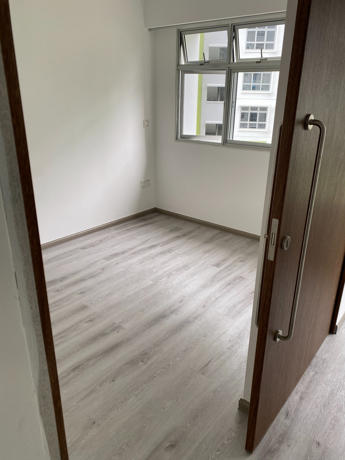 Grey bedroom vinyl flooring