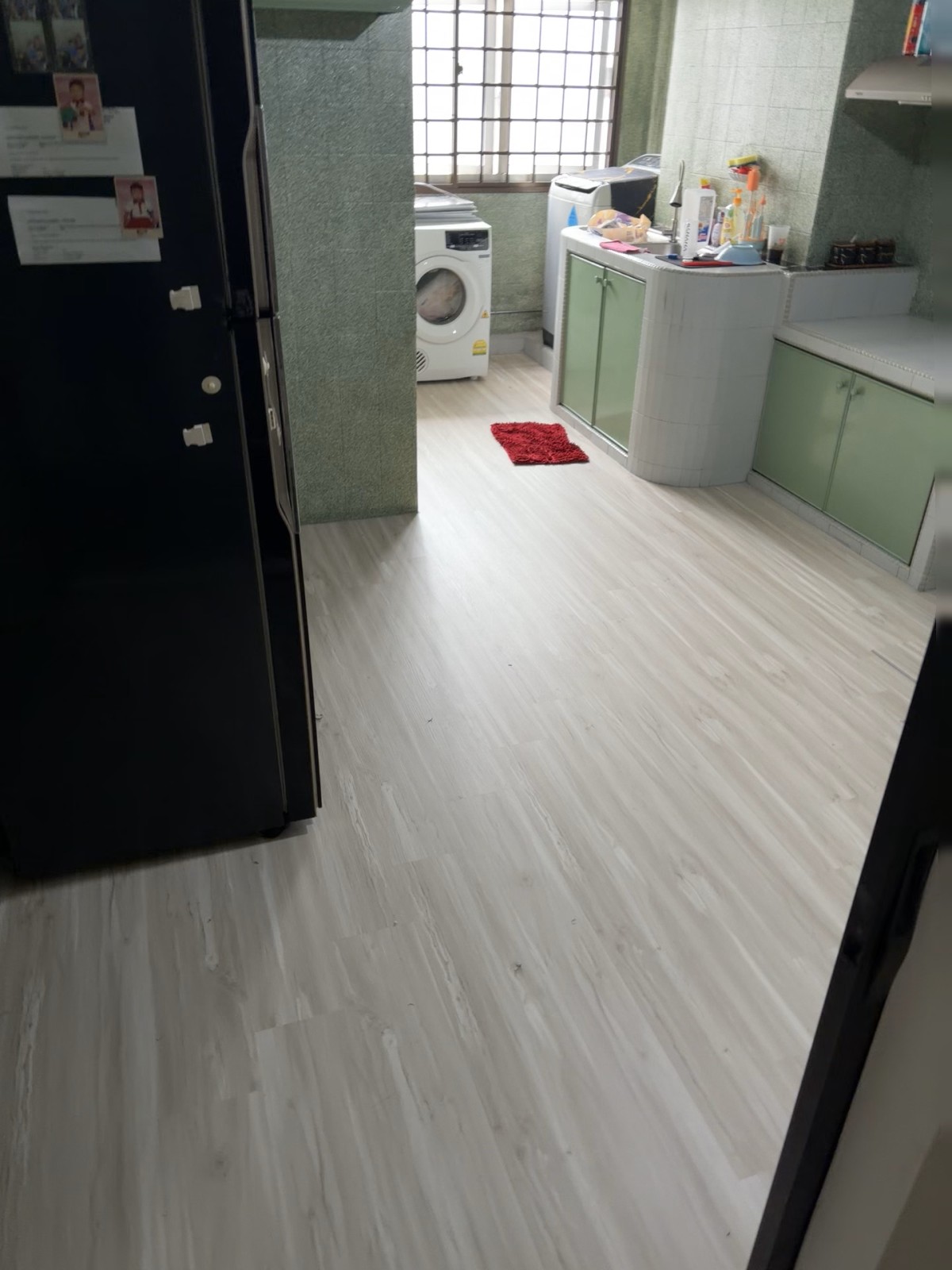 Grey vinyl flooring in a Singapore kitchen